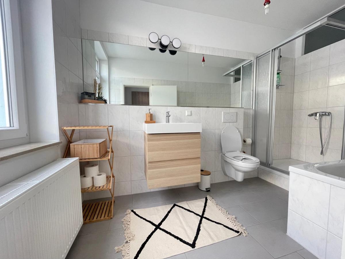 150Qm - 5 Rooms - Free Parking - Mallibase Apartments 하노버 외부 사진
